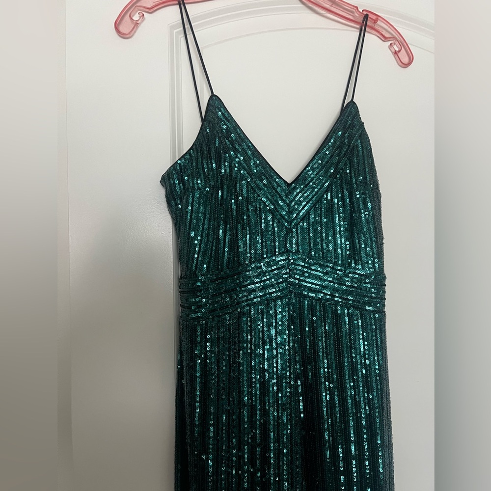 NWT SAYLOR Louisana Sequin Jumpsuit in Dark Green - Picture 6 of 12